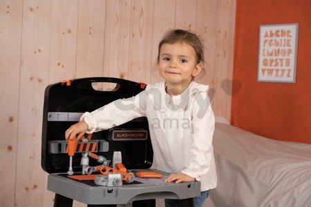 Pracovná dielňa v kufríku 2v1 Bricolo Smart Workbench Black&Decker Smoby rozkladací pracovný stôl s náradím 30 doplnkov