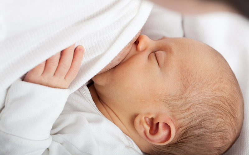 Csecsemő szoptatás